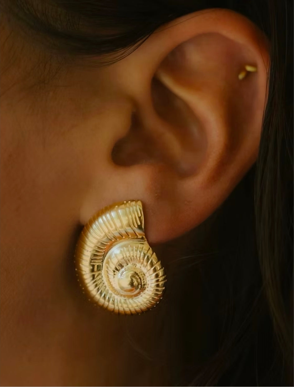 Cove earring