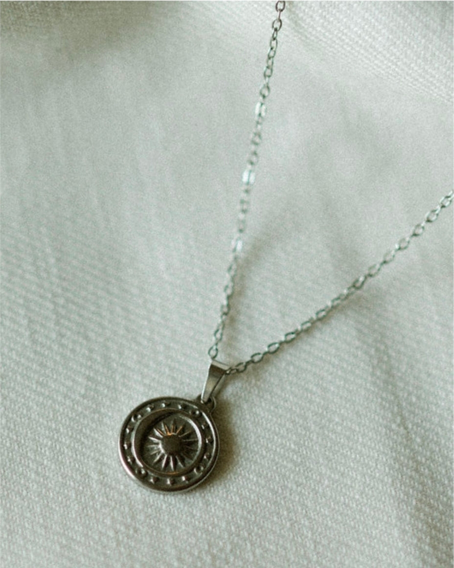 Skylar necklace