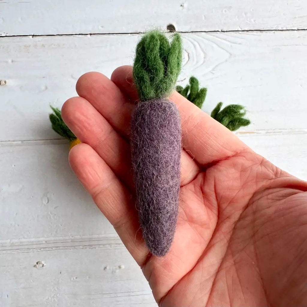 Felt Small Heirloom Carrot